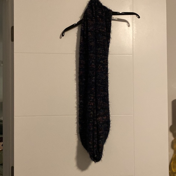 Chico’s Multicolor Sweater with Matching Infinity Scarf. - Picture 4 of 8